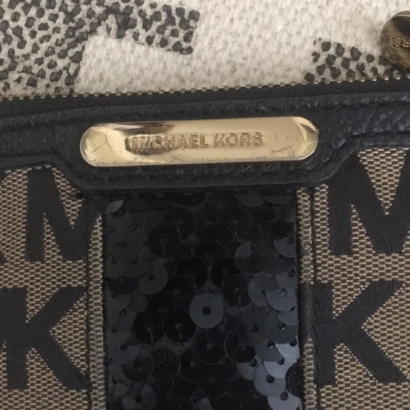 Michael Kors jetset wristlet - Picture 2 of 6